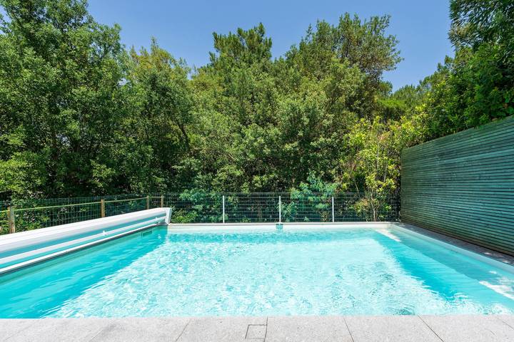 Location de vacances pour 8 personnes, avec jardin dans Plage Naturistes
