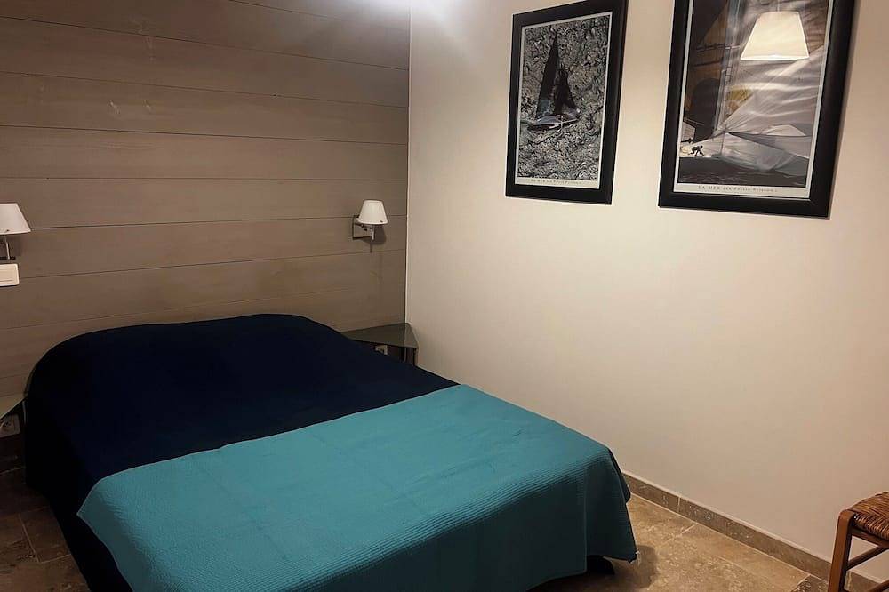 Dans la baie de Tradicettu 700m de la plage, 2 locations rénovées et climatisées in Sartène, Arrondissement de Sartène