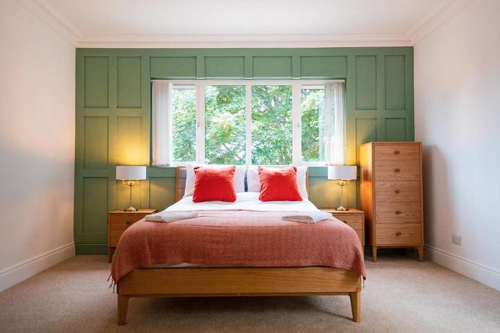 Bed and breakfast for 16 people, with view and garden, with pets in Northern Ireland