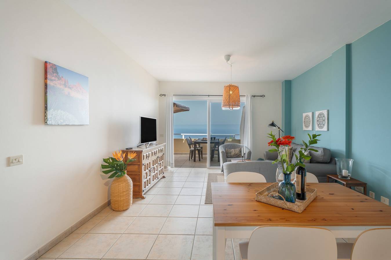 Casa Vacacional 'Vistamar - Bonita y Reformada' con Wi-Fi in La Matanza de Acentejo, Tenerife Norte