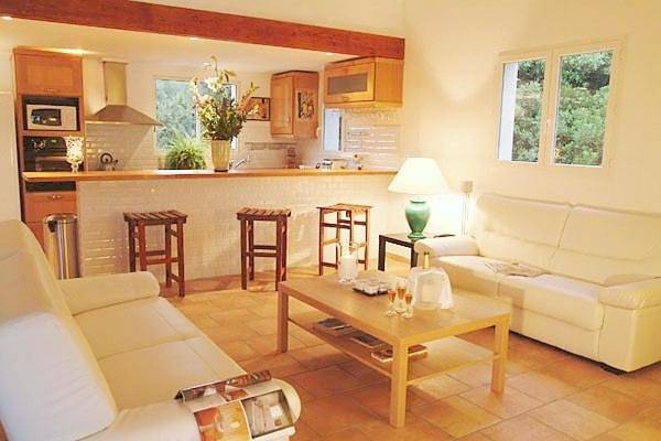 Location de vacances pour 6 personnes, avec vue ainsi que jardin et piscine dans Plage de Canetto - 2