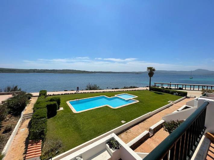 Ferienwohnung für 4 Personen, mit Ausblick und Pool sowie Terrasse in Fornells
