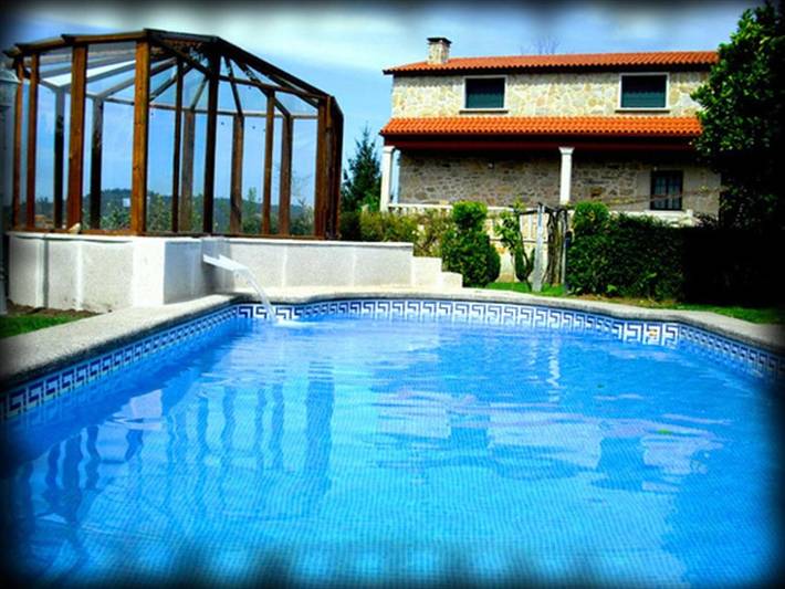 Casa rural para 13 personas, con Terraza y Jacuzzi además de Jardín y Piscina en Provincia de Pontevedra