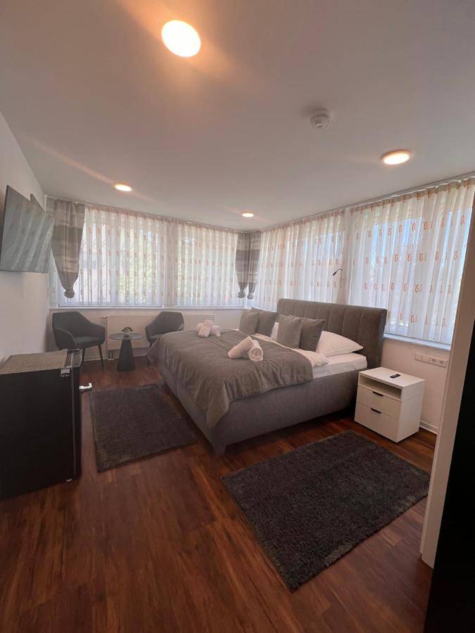 Hotel für 2 Personen, mit Terrasse und Garten sowie Ausblick in Hechingen