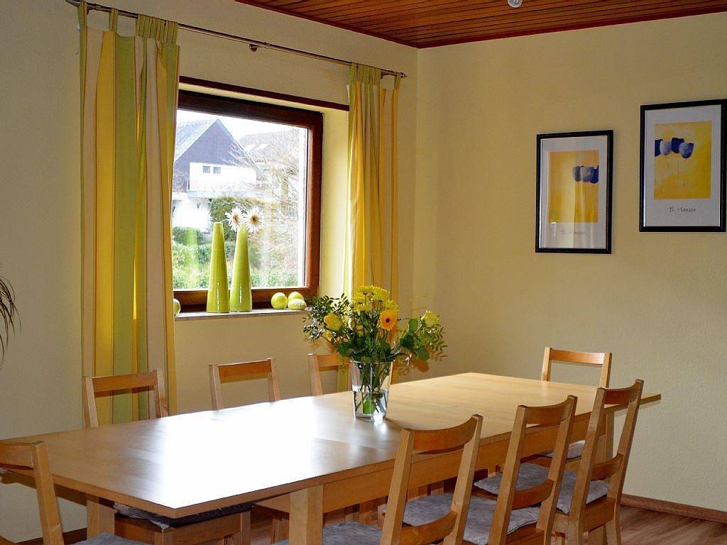 Ganze Ferienwohnung, Appartement/Fewo, Dusche, Wc, 3 Schlafräume in Dahn, Pfalz