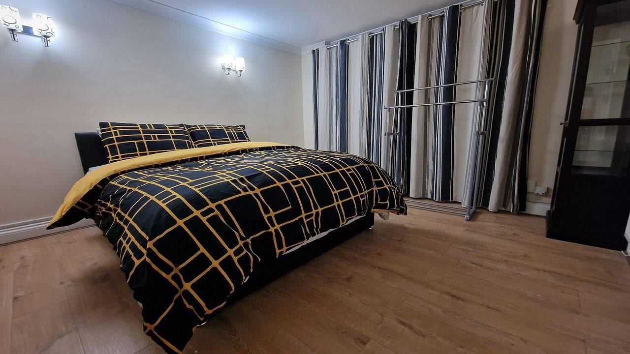 Appartement de vacances entier, Ferienwohnung für 2 Personen (11 m²) in Slough in Slough, Berkshire