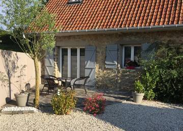 Gîte pour 4 personnes, avec terrasse dans 