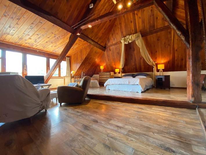 Maison d’hôte pour 4 personnes, avec Terrasse et Jacuzzi ainsi que Jardin et Vue