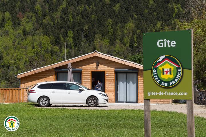 Gîte pour 6 personnes, avec Terrasse ainsi que Jardin et Vue