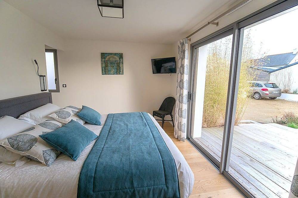 Neu - Villa 300 Meter vom Strand entfernt, beheiztes Hallenbad, Meerblick in Carantec, Ceinture Dorée