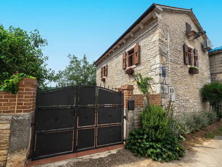 Finca am Strand für 6 Personen, mit Terrasse und Garten, kinderfreundlich in Kroatien - 2