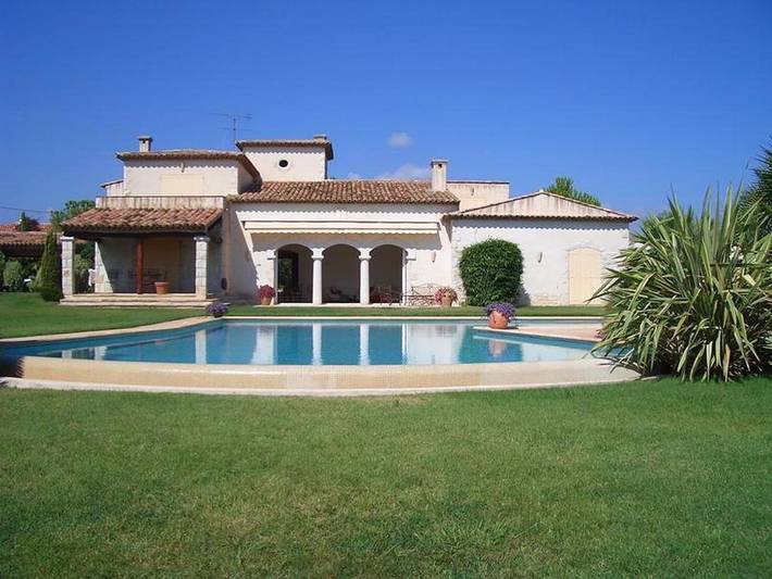 Villa für 8 Personen, mit Garten und Pool
