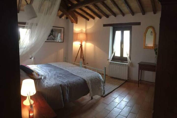Apartamento entero, Apartment with a pool and garden in the hills of Montefalco. in Montefalco, Provincia de Perugia