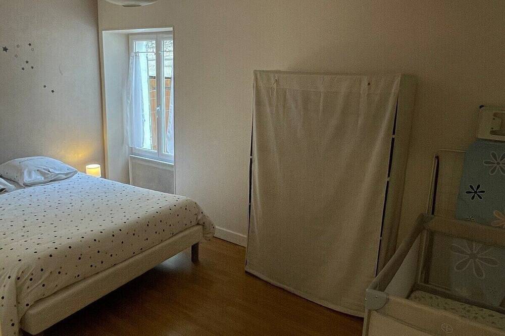 Appartement entier, L'eutopia, plein coeur de Chablis, parking gratuit in Chablis, Région d'Auxerre