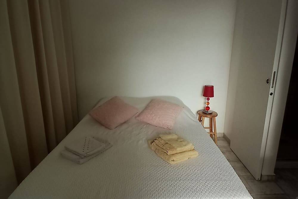 Entire apartment, Studio 28 m square, garden level, no works. in La Valette-du-Var, Toulon region