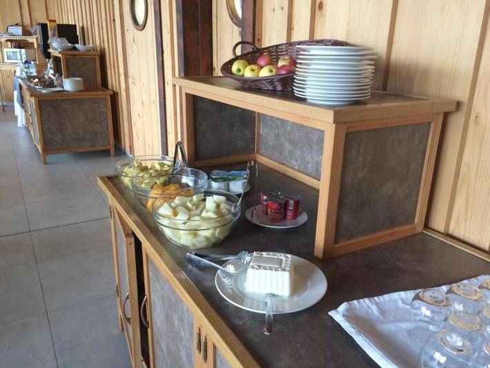 Hôtel pour 10 personnes, avec sauna et jacuzzi ainsi que terrasse et jardin à Murillo de Gállego - 2