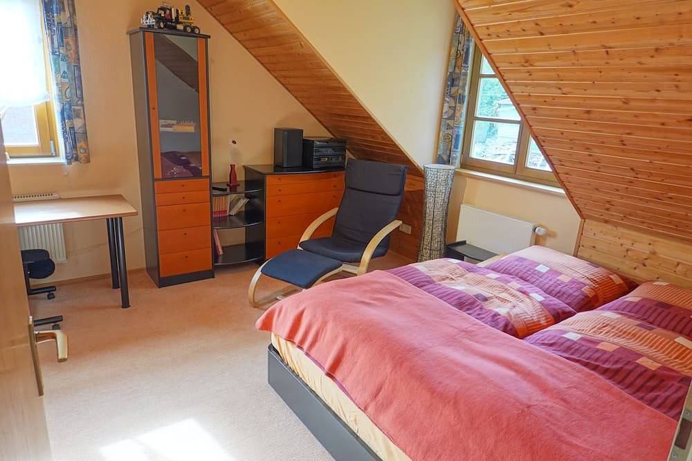 Ganze Wohnung, Ferienwohnung Stiftskirchenblick in Kaufungen, Hessisches Bergland