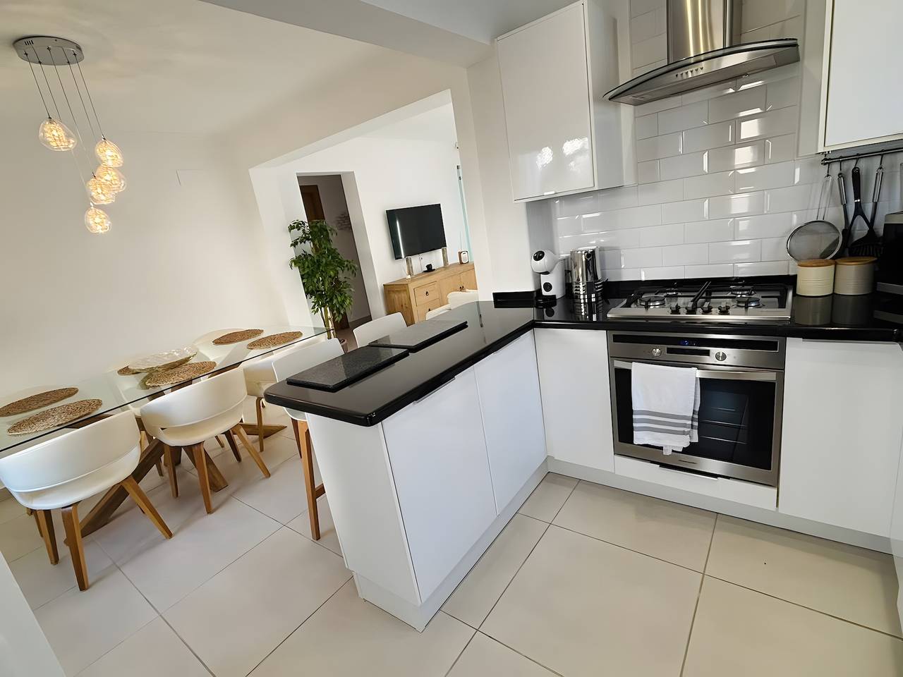 Ferienvilla in Moraira, El Portet, mit Gemeinschaftspool, fußläufig zum Strand in Valle del Portet, Teulada (Spanien)