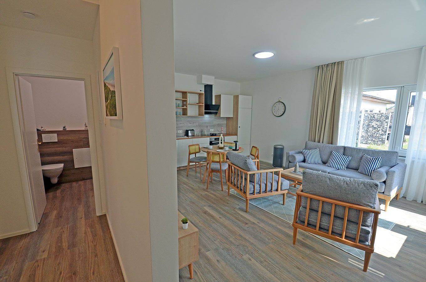 Ganze Wohnung, Appartementanlage in ruhiger Lage, nur 80 Meter zum Wasser, 2 Schlafzimmer in Dranske, Rügen