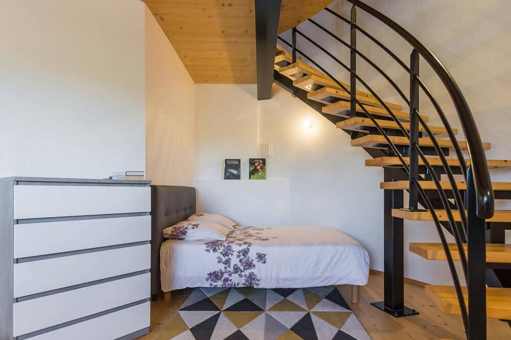 Gîte insolite à Turqueville avec jardin et transats in Turqueville, Région de Cherbourg
