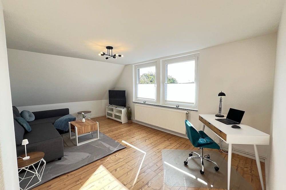 Ganze Wohnung, W&D living -Wood ’n’ Black ’n’ White- inkl. Parkpl in Burgdorf, Hannover und Umgebung