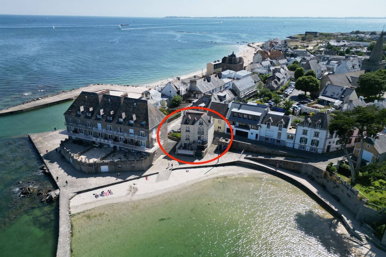 Villa authentique Vue mer 360 Les pieds dans l’eau in Larmor-Plage, Côte des Mégalithes