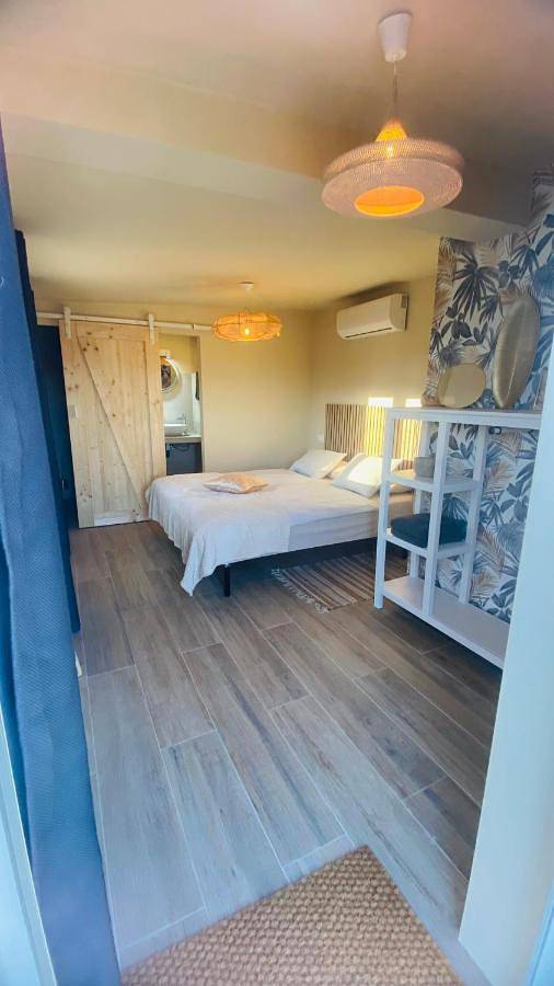 Alojamiento y desayuno para 2 personas, con vistas además de jardín y piscina en Provincia de Málaga - 4