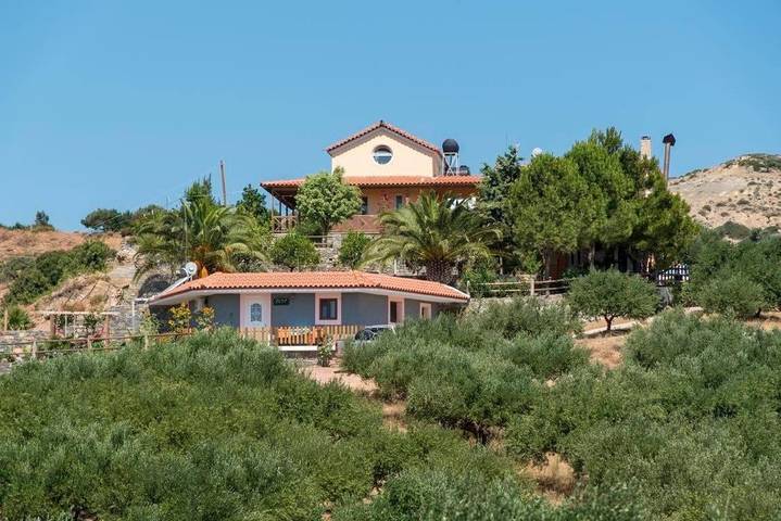 Location de vacances pour 3 personnes, avec balcon ainsi que jardin et vue dans Palekastron - 4