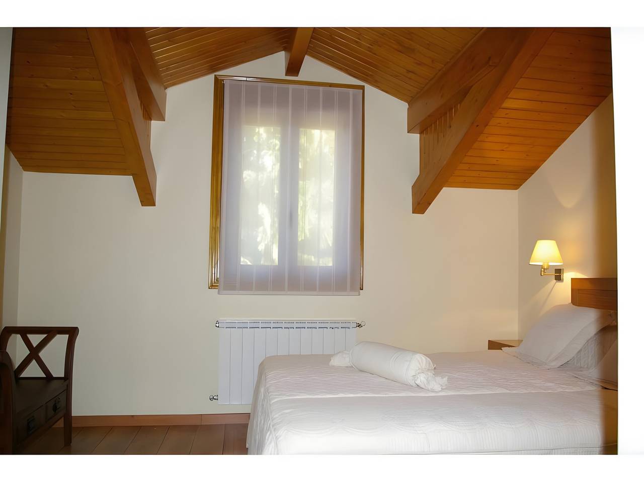 Apartamento entero, Apartamento 'Casa Requias 3' con vistas al lago, jardín compartido y Wi-Fi in Muíños, Provincia de Orense