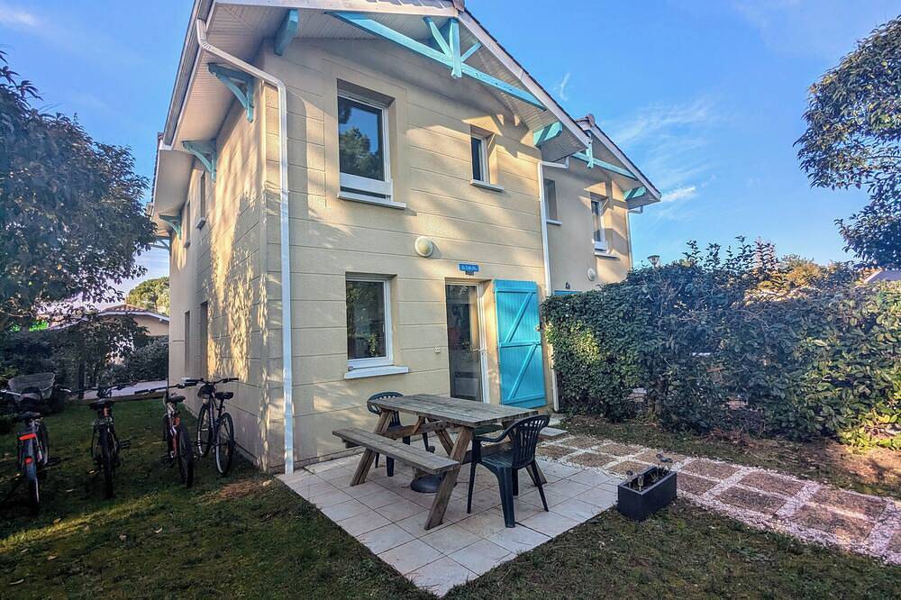 Maisonnette close to beaches in residence with swimming pool + 4 bicycles in Le Verdon-sur-Mer, Lesparre-Médoc und Umgebung