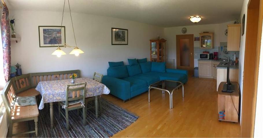 Ferienwohnung für 2 Personen, mit Terrasse und Garten sowie Ausblick und Seeblick in Sulzberg - 2