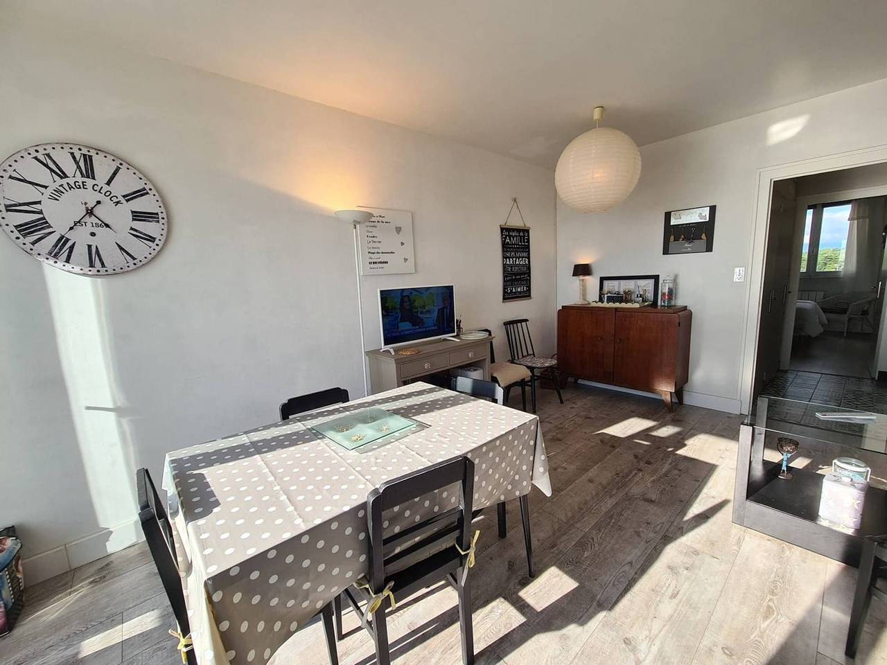 Appartement entier, Appartement moderne 3 pièces, 6 couchages, parking, proche plage in Saint-Jean-de-Monts, Vendée
