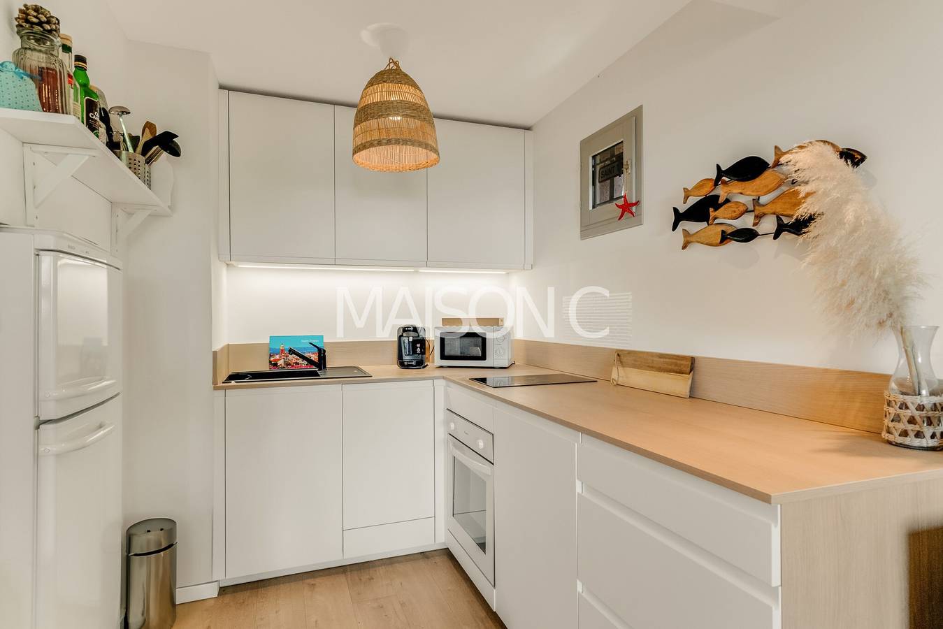 Ganze Wohnung, Apartment „Sea View – Nur wenige Schritte zum Meer“ mit Meerblick, Gemeinschaftsterrasse & Klimaanlage in Rayol-Canadel-sur-Mer, Parc national Port-Cros