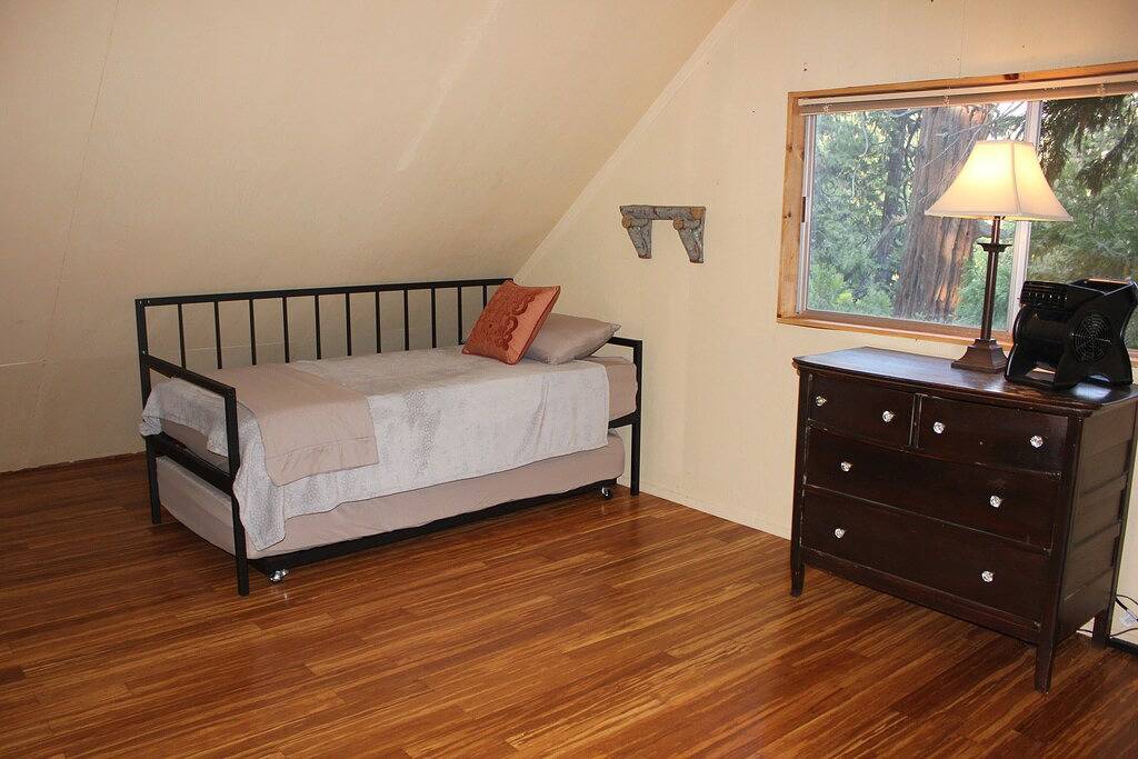 Sequoia Forest Cabin—Lake & River—Ski, Raft, Hike, Bike and More in Sequoia National Park