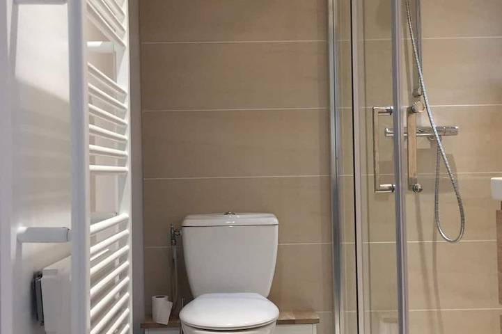 Location de vacances pour 2 personnes, avec jardin et jacuzzi dans Saint-Énogat - 4