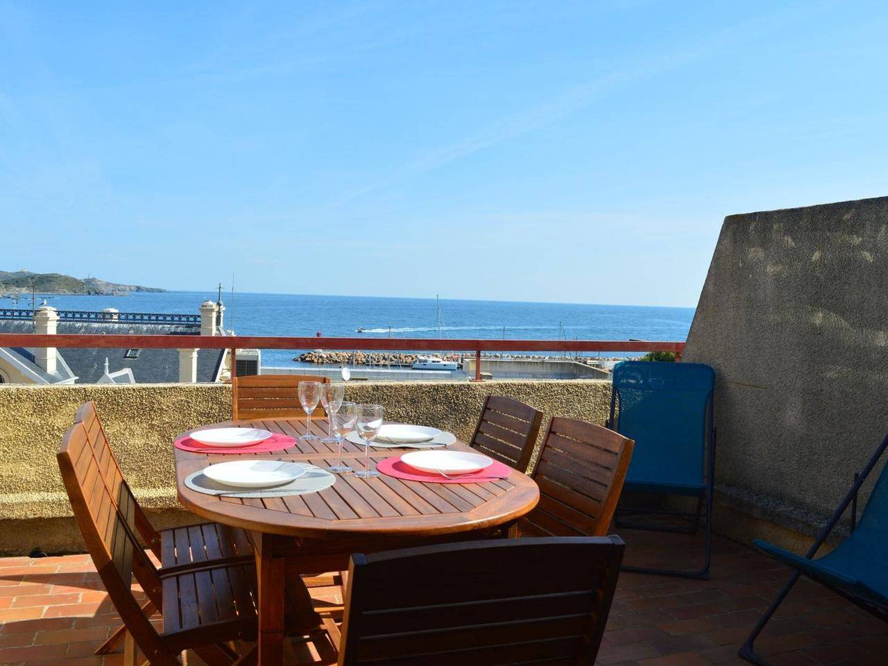 Apartamento entero, Banyuls: Estudio cabina, terraza, cerca de la playa in La Côte Vermeille, Banyuls-sur-Mer