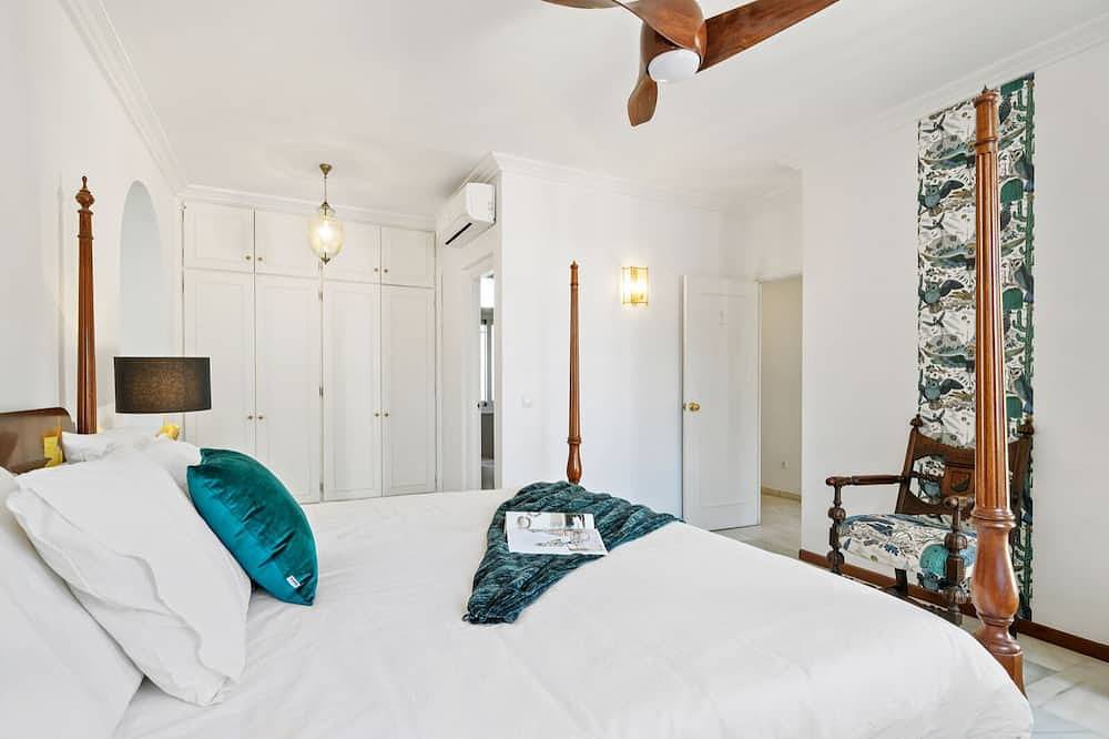 Sahara Villa in Carib Playa, Marbella