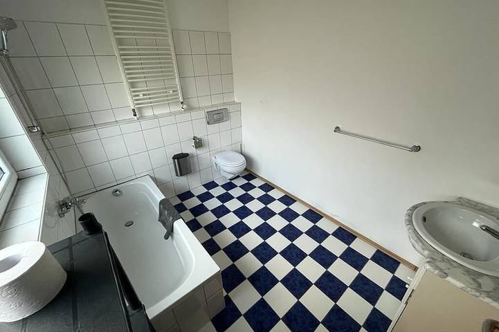 Ganze Wohnung, Vollausgestattete Ferienwohnung in ruhiger Lage in Kaiserslautern, Saar-Nahe-Bergland