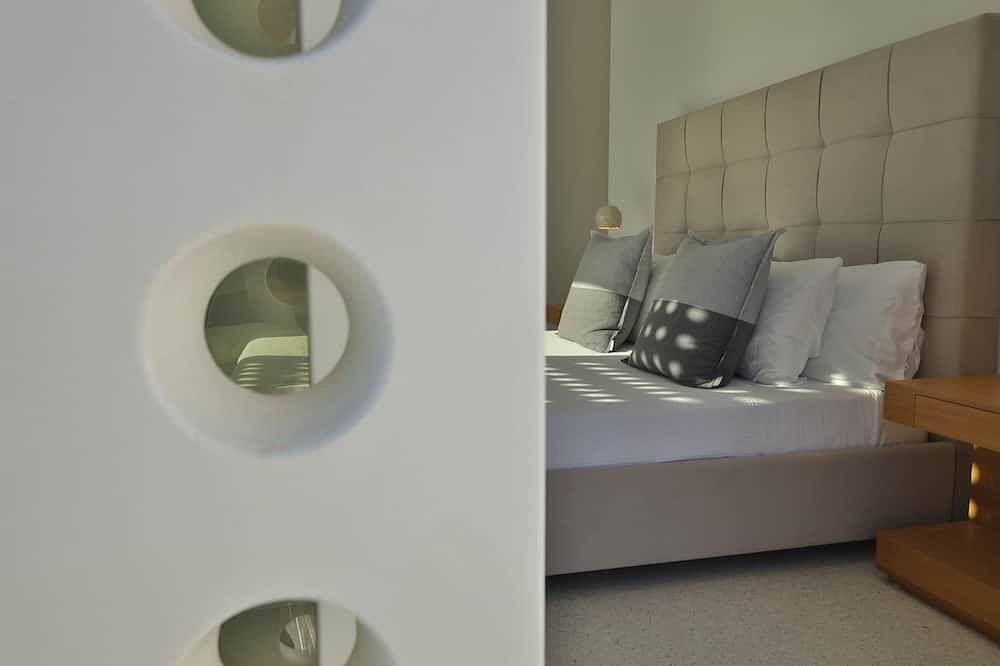Luxurious Antiparos Villa with Infinity Pool and Stunning Sea and Sunset views in Paros Regional Unit