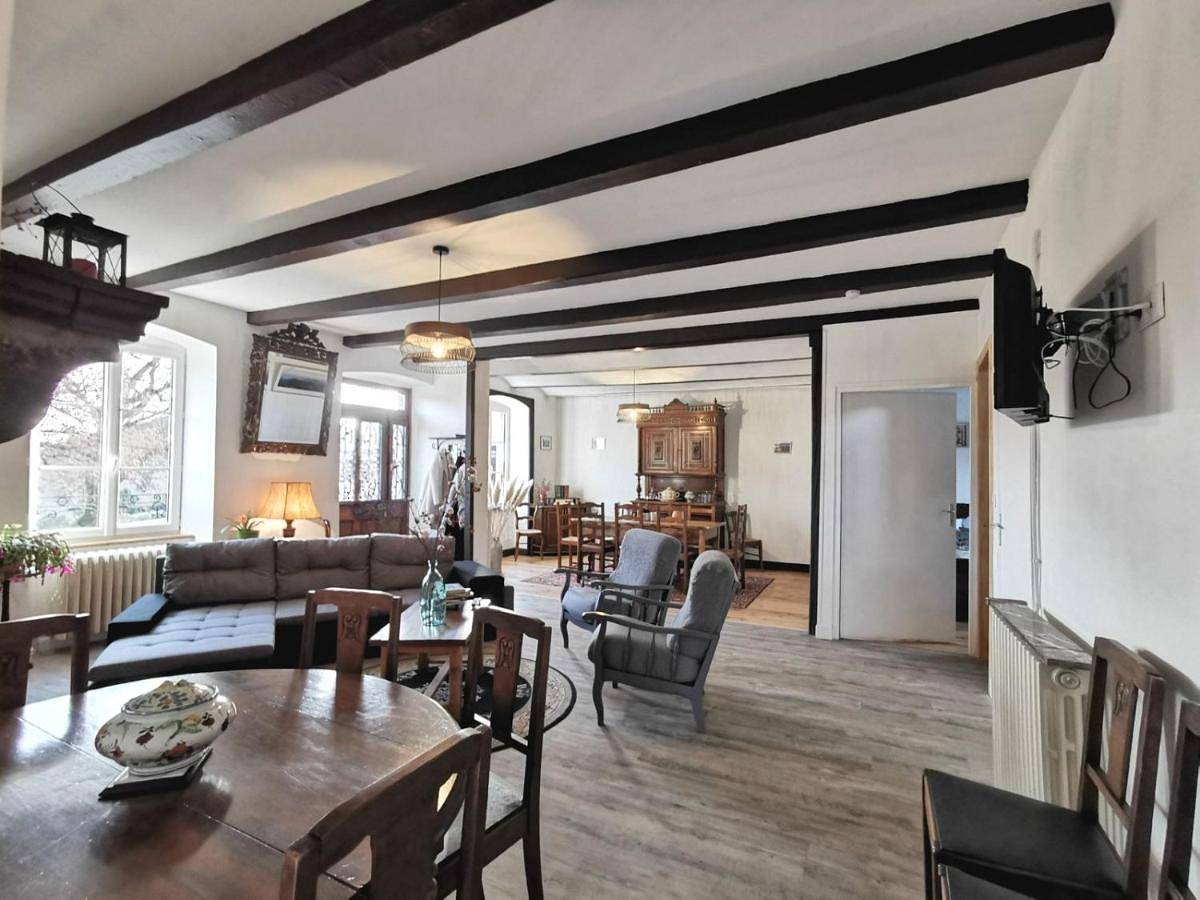 Five-Bedroom House in Domeyrat, Parc Naturel Régional Livradois-Forez