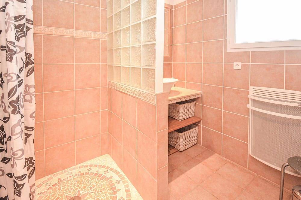 Acogedora casa en Cabannes con Wifi in Cabannes, Region de Arles