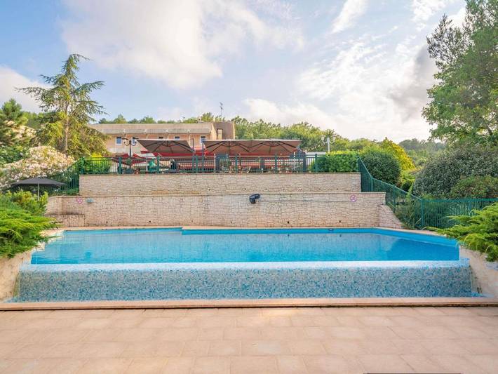 Hôtel pour 2 personnes, avec piscine ainsi que vue et jardin à Sophia Antipolis - 4