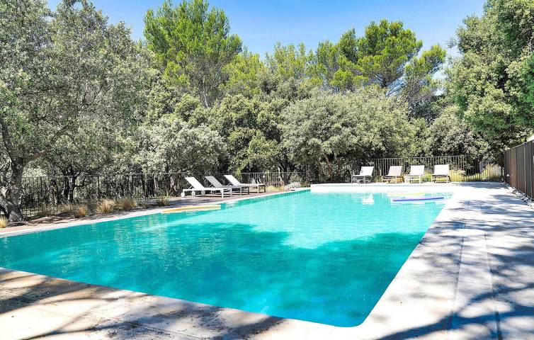 Apartamento de 200m² con A/A, Parking, Cocina, Piscina e Internet en Saumane-de-Vaucluse in L'Isle-sur-la-Sorgue, Vaucluse