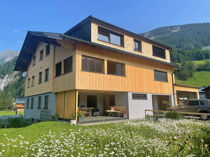 Ferienwohnung für 6 Personen, mit Terrasse und Garten sowie Ausblick in Au