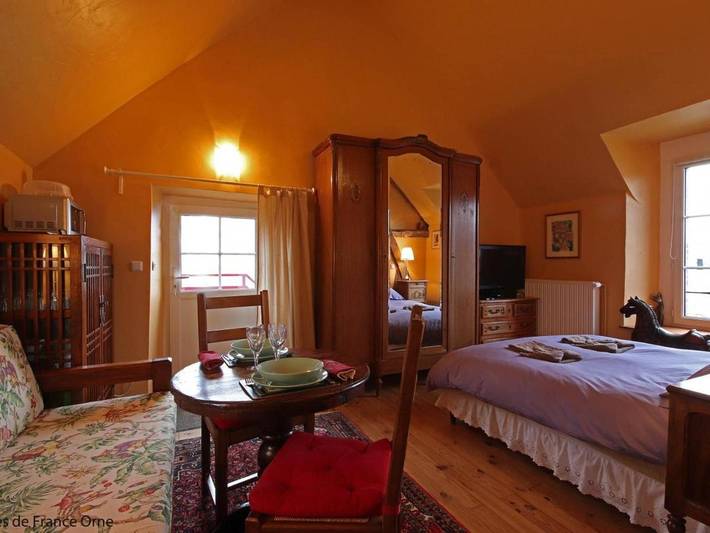 Location de vacances pour 3 personnes, avec terrasse et jardin, animaux acceptés à Le Merlerault - 4