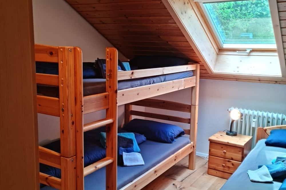 Ganze Wohnung, Ruhige Ferienwohnung mit Seeblick, Glasfaser & Parkplatz – ideal für Familien in Suedlicher Schwarzwald, Herrischried