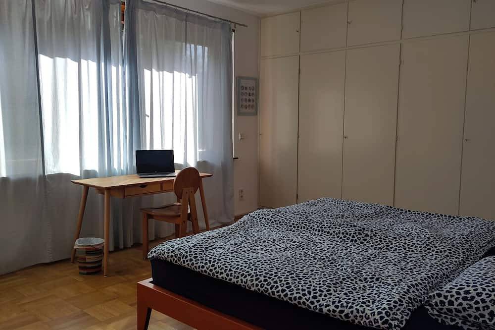 Ganze Wohnung, Großzügige Fewo in kleiner 50er-Jahre-Villa mit großem Garten und Kamin in Langen, Landkreis Offenbach