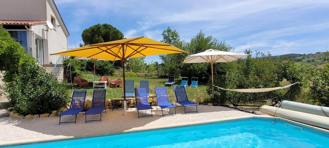 Location de vacances pour 3 personnes, avec vue ainsi que jardin et piscine à Saint-Andéol-de-Berg - 3