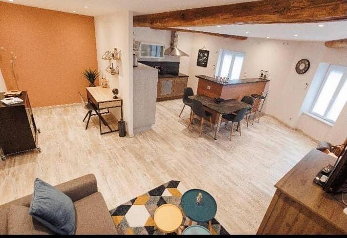 Gîte pour 5 personnes, avec sauna et jacuzzi dans Saint-Just-la-Pendue - 4