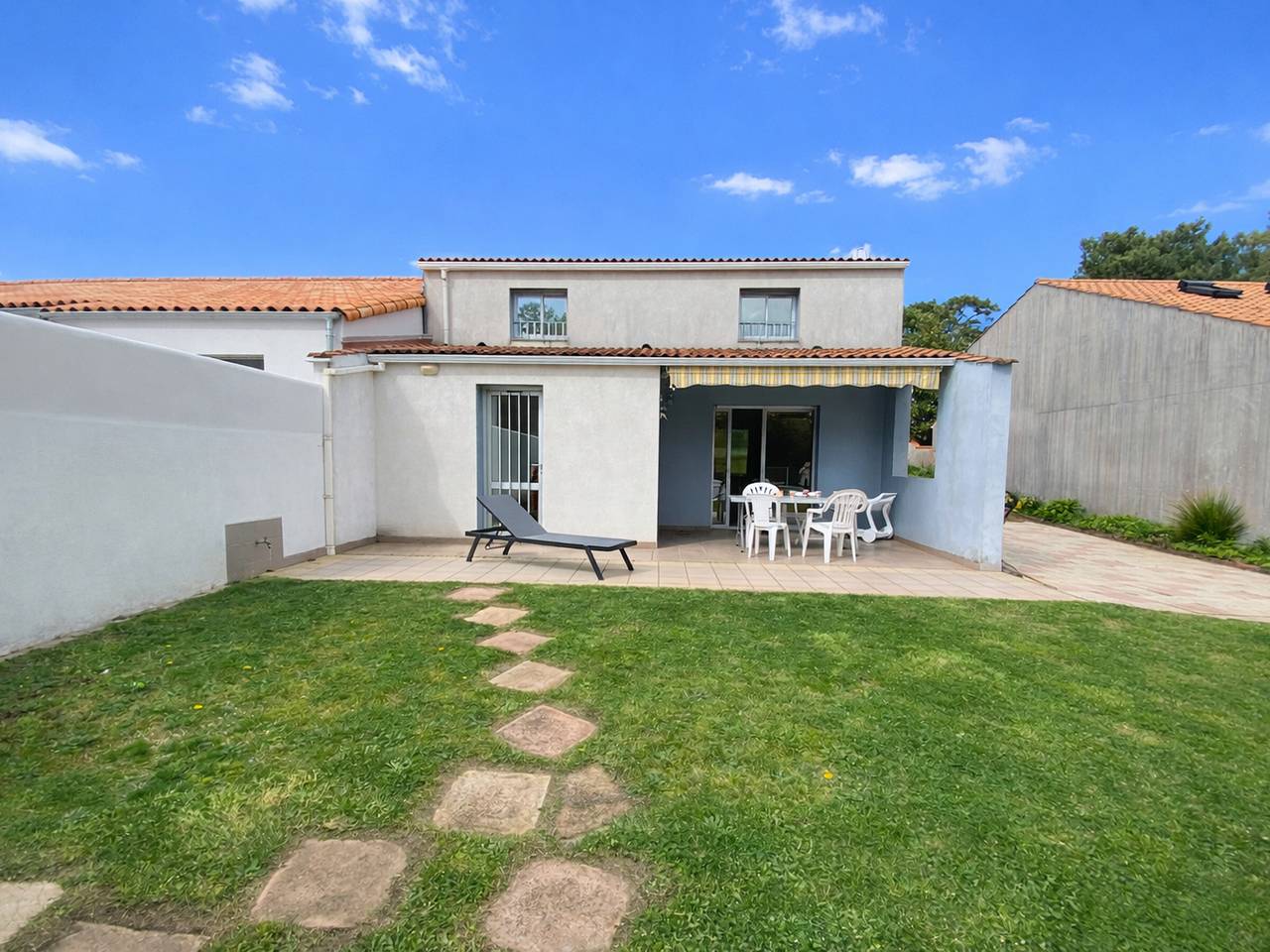 Maison avec Jardin près de la Plage, Wifi, 300m du Phare in La Tranche-sur-Mer, Vendée